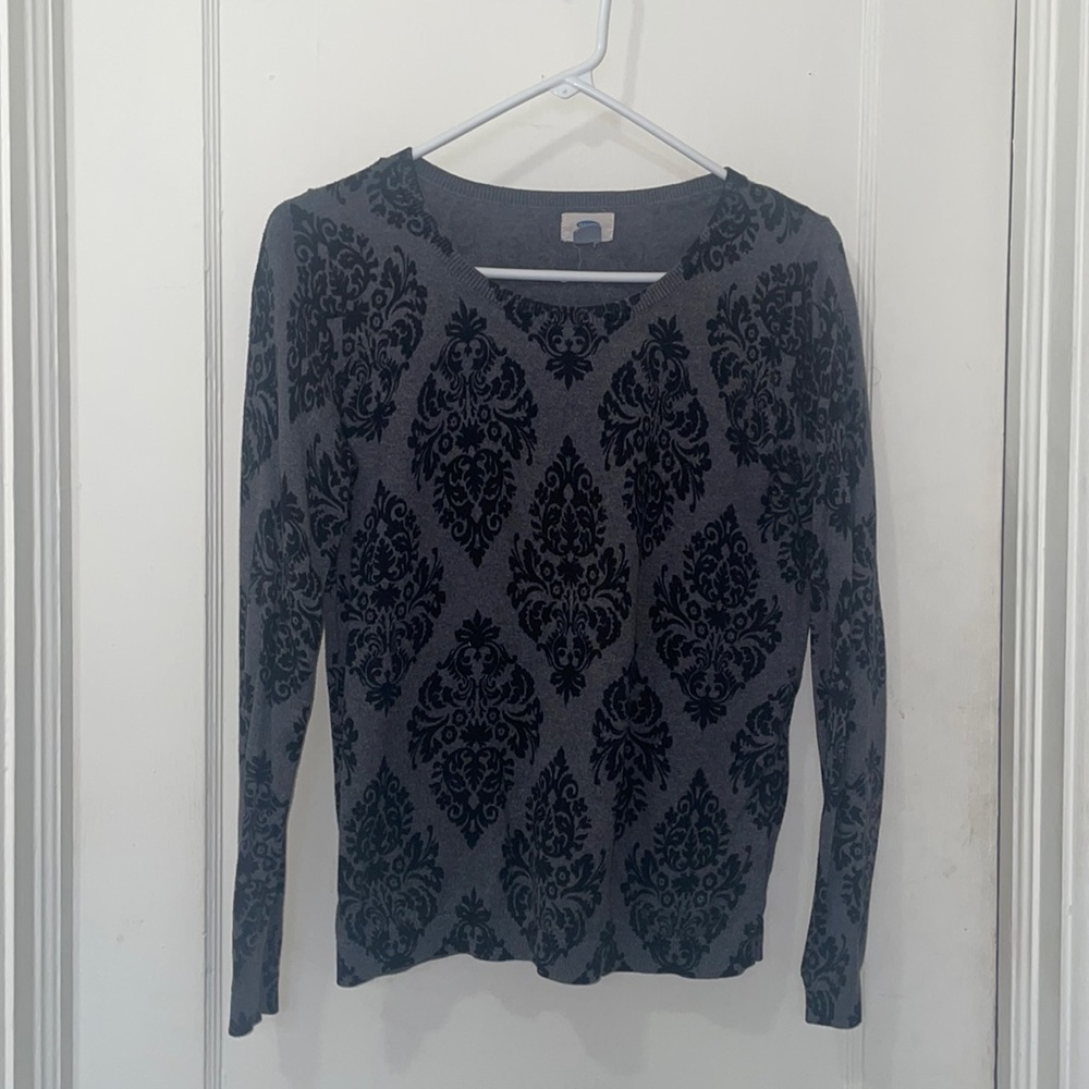 Old navy sweater